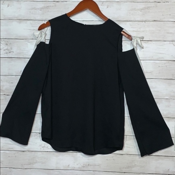 Ann Taylor |‎ Bare Shoulder with Bows Blouse - Picture 1 of 6